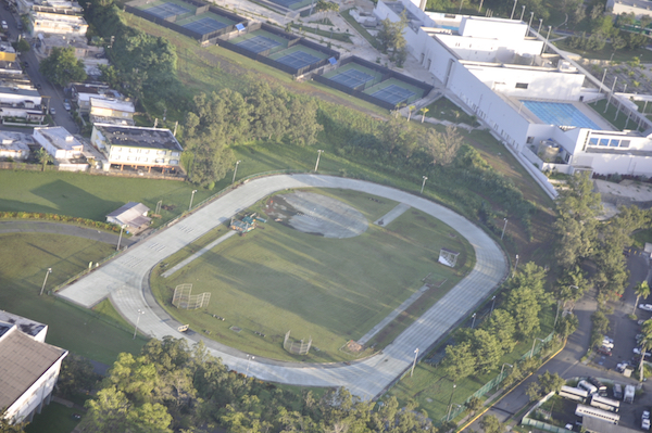 Foto aérea de archivo de la pista atlética del RUM.