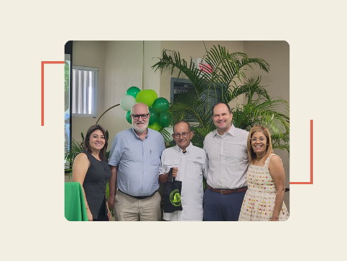 El Programa doctoral en Agricultura Tropical del Colegio de Ciencias Agrícolas (CCA) del Recinto Universitario de Mayagüez (RUM), celebró una actividad de reconocimiento a su primera clase integrada por nueve estudiantes, cuyas concentraciones incluyen las disciplinas de Horticultura, Suelos, Agronomía, Protección de cultivos e Ingeniería Agrícola y Biosistemas.